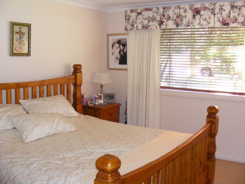 4 Taronga Drive, Cowra NSW 2794