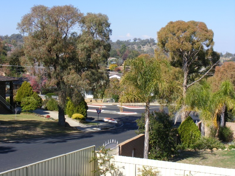 4 Taronga Drive, Cowra NSW 2794