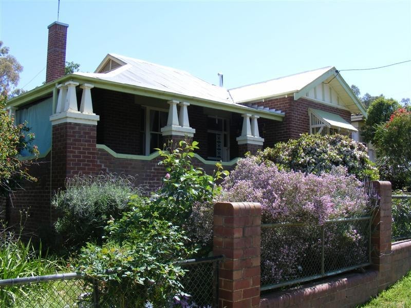 70 Lynch Street, Cowra NSW 2794
