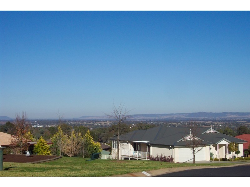 2/1 Banksia Close, Cowra NSW 2794