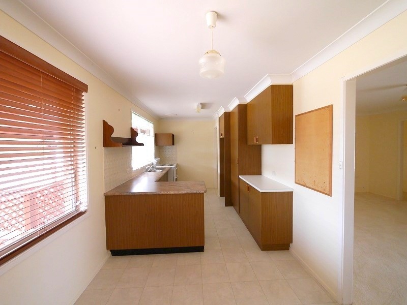 16 Hartley Street, Cowra NSW 2794