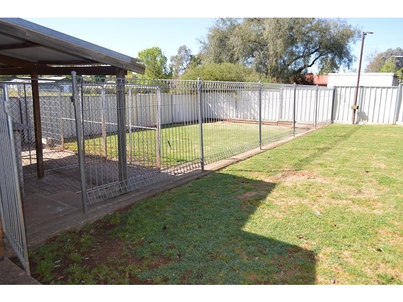 16 Hartley Street, Cowra NSW 2794