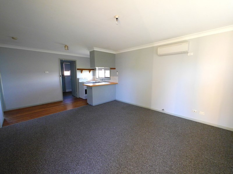 2/28 Hartley Street, Cowra NSW 2794