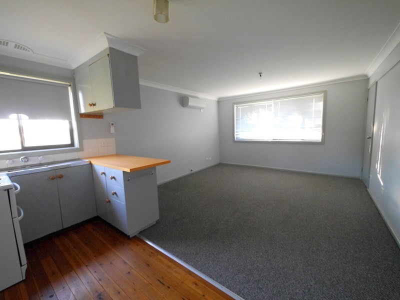 2/28 Hartley Street, Cowra NSW 2794