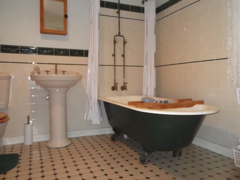 1 Carleton Street, Cowra NSW 2794