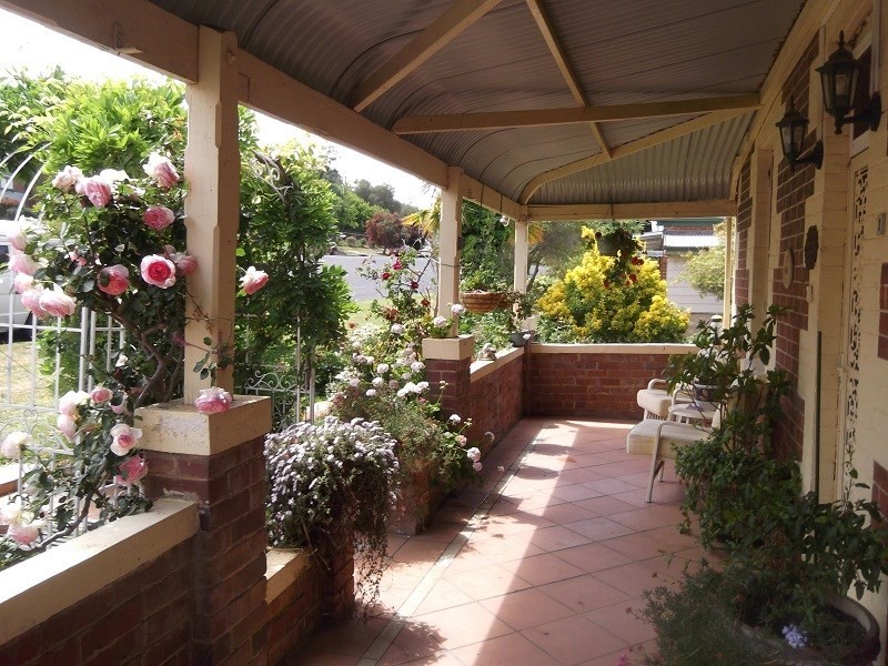 1 Carleton Street, Cowra NSW 2794