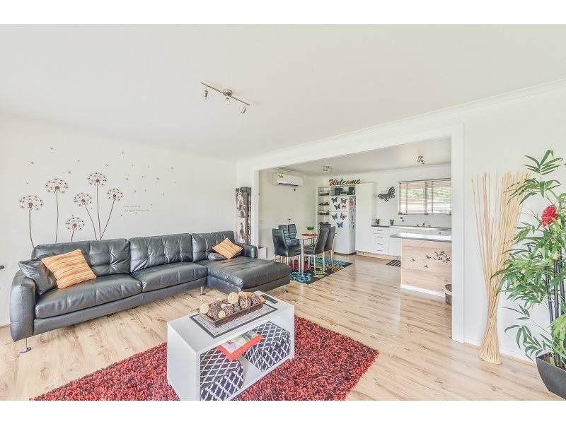 24 Pridham Street, Cowra NSW 2794