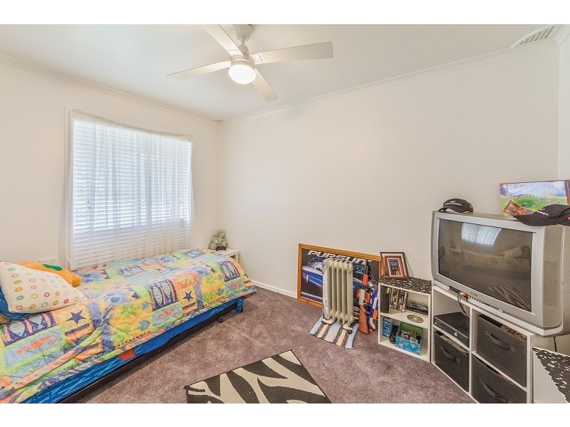 24 Pridham Street, Cowra NSW 2794