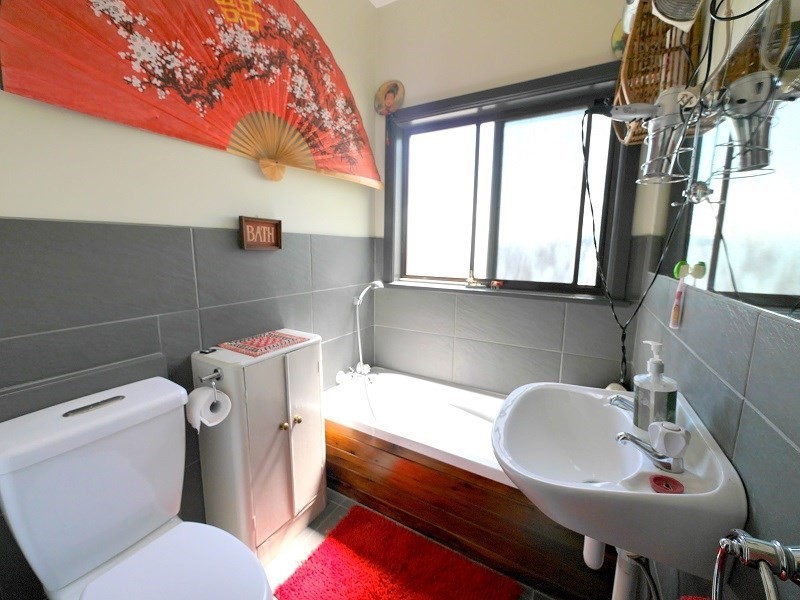 16 Parkes Street, Cowra NSW 2794