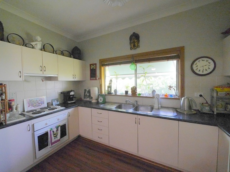 16 Parkes Street, Cowra NSW 2794