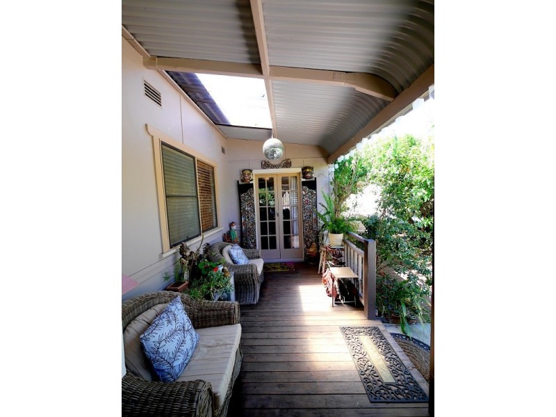 16 Parkes Street, Cowra NSW 2794