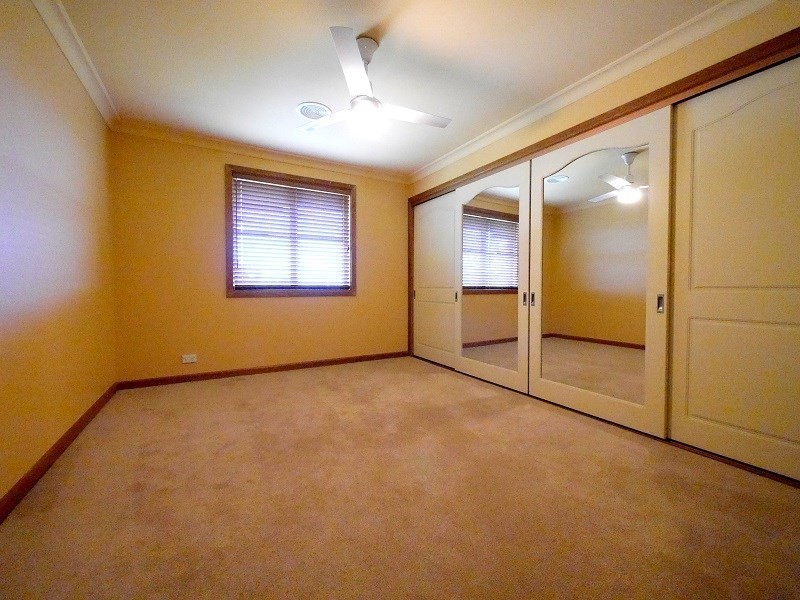 7 Grevillea Close, Cowra NSW 2794