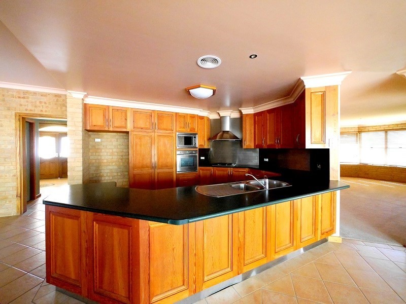 7 Grevillea Close, Cowra NSW 2794