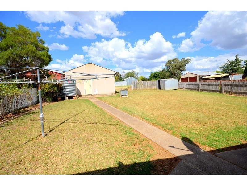 14 Waddell Street, Canowindra NSW 2804