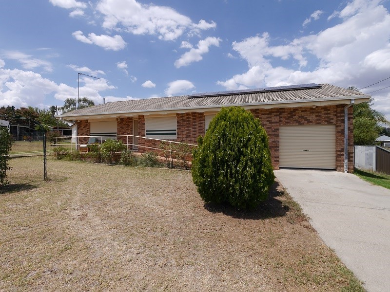 35 Watt Street, Cowra NSW 2794
