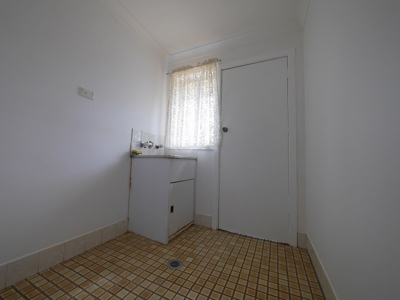 28 Newcombe Street, Cowra NSW 2794