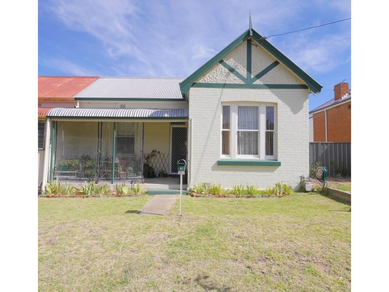 11 Railway Street, Cowra NSW 2794
