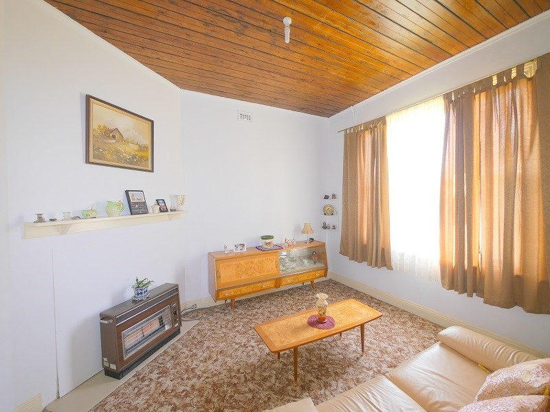 11 Railway Street, Cowra NSW 2794