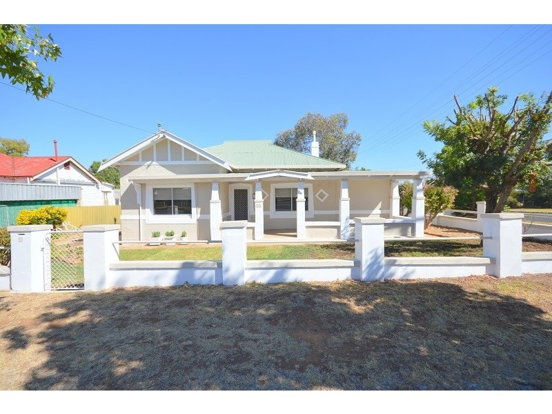 48 Redfern Street, Cowra NSW 2794