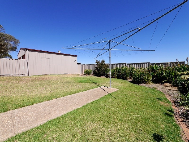 2 Farrer Street, Cowra NSW 2794