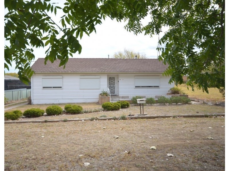 88 Redfern Street, Cowra NSW 2794