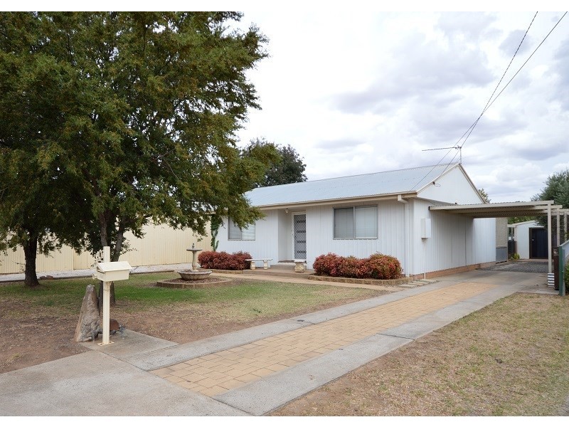 7 Belmore Street, Cowra NSW 2794