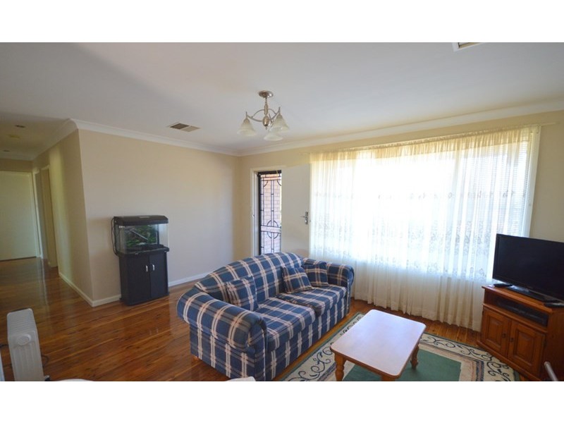 2 Comerford Street, Cowra NSW 2794