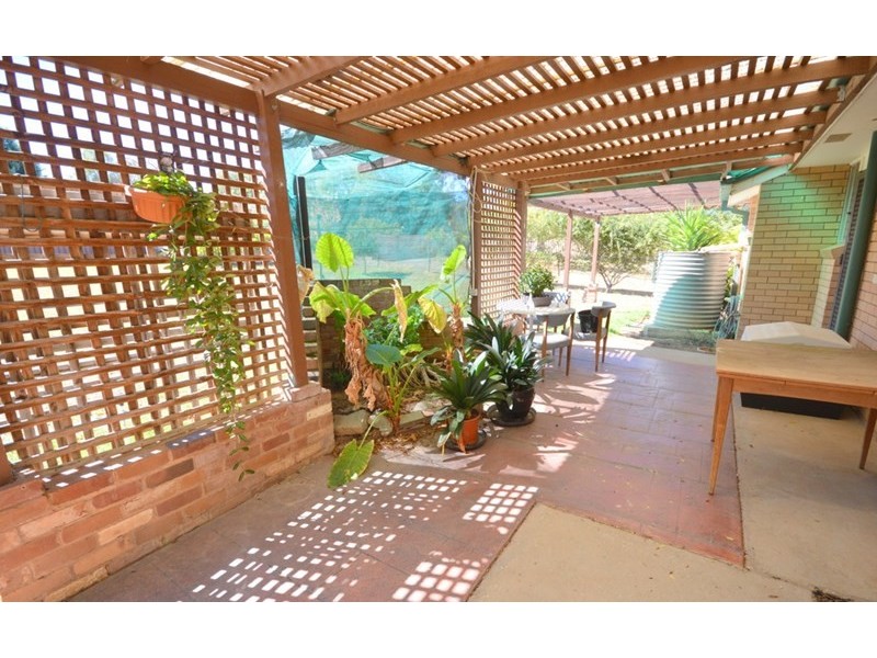 2 Comerford Street, Cowra NSW 2794