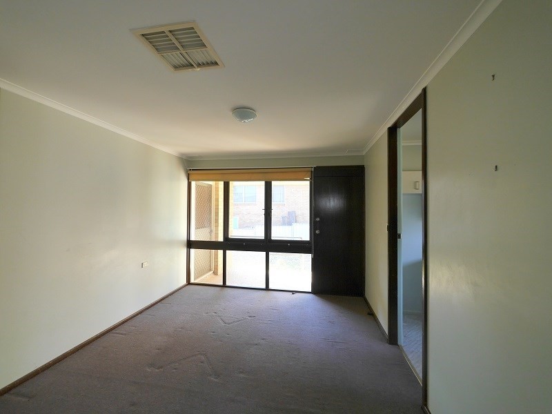 4 Karinya Street, Cowra NSW 2794