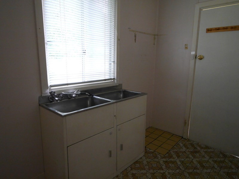 7 Parkes, Cowra NSW 2794