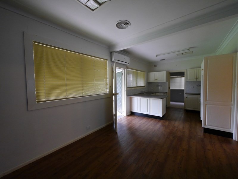 7 Parkes, Cowra NSW 2794