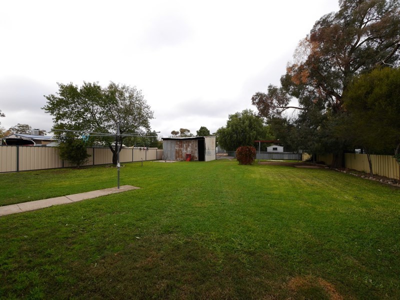7 Parkes, Cowra NSW 2794