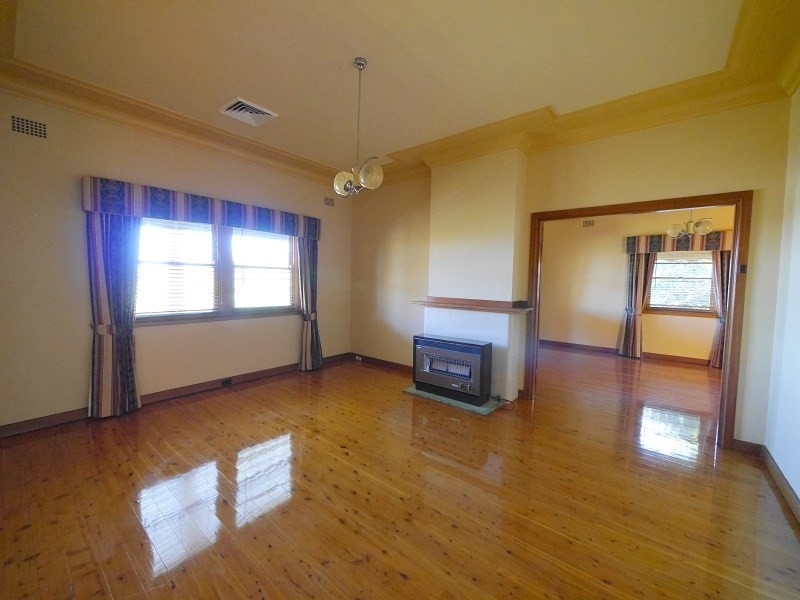 78 LIverpool Street, Cowra NSW 2794