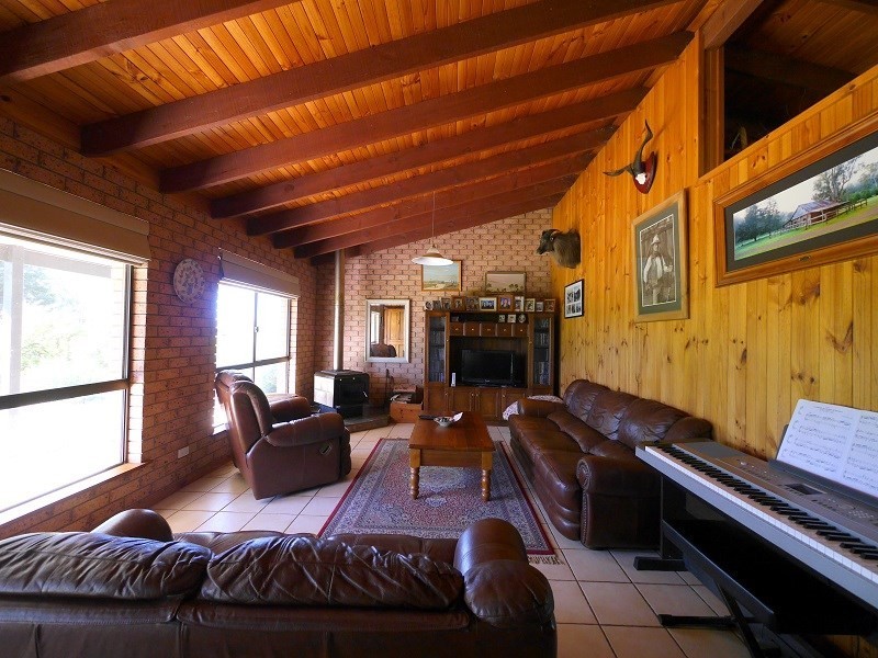 7 Mary Road, Cowra NSW 2794