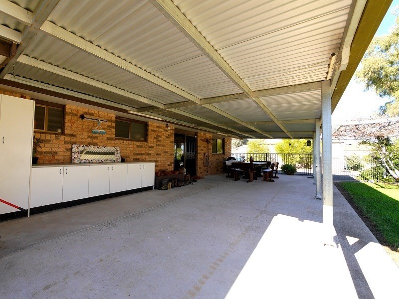 7 Mary Road, Cowra NSW 2794