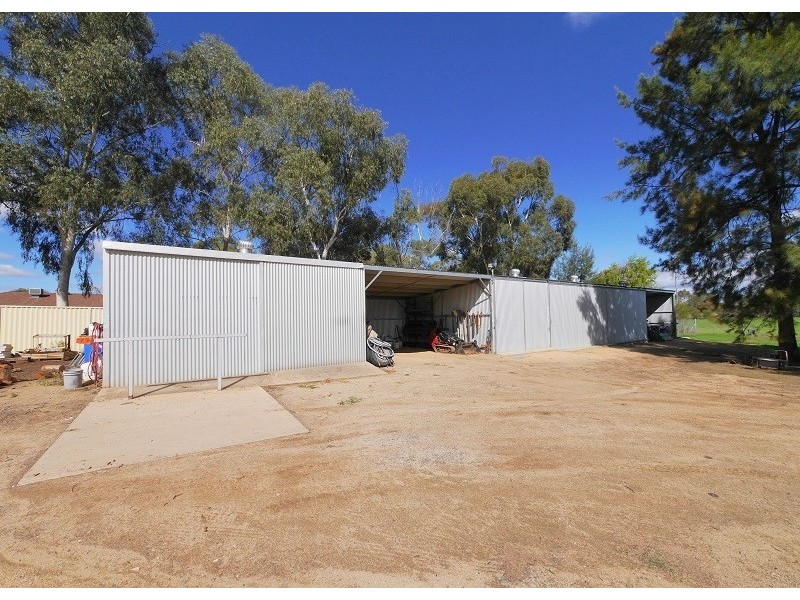 7 Mary Road, Cowra NSW 2794