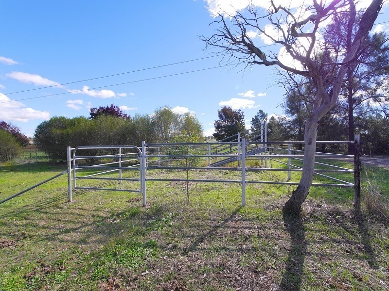 7 Mary Road, Cowra NSW 2794