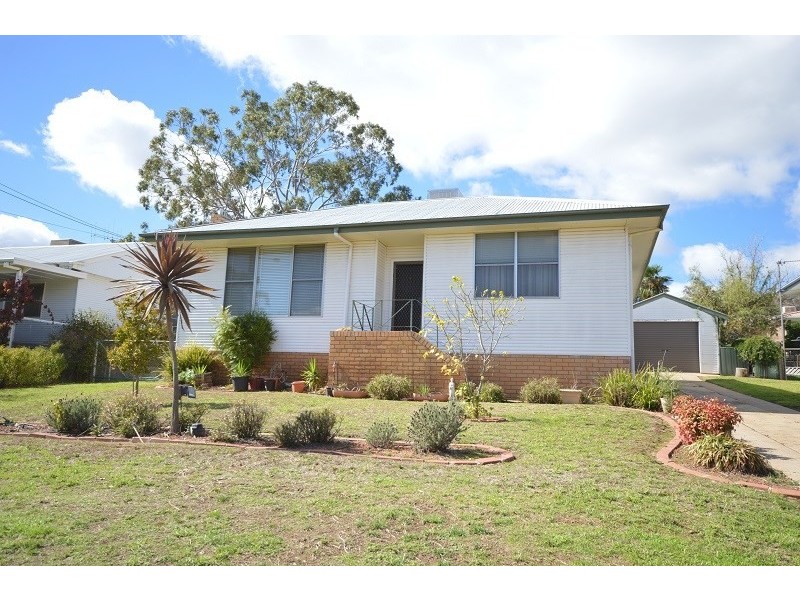 27 Binni Creek Road, Cowra NSW 2794