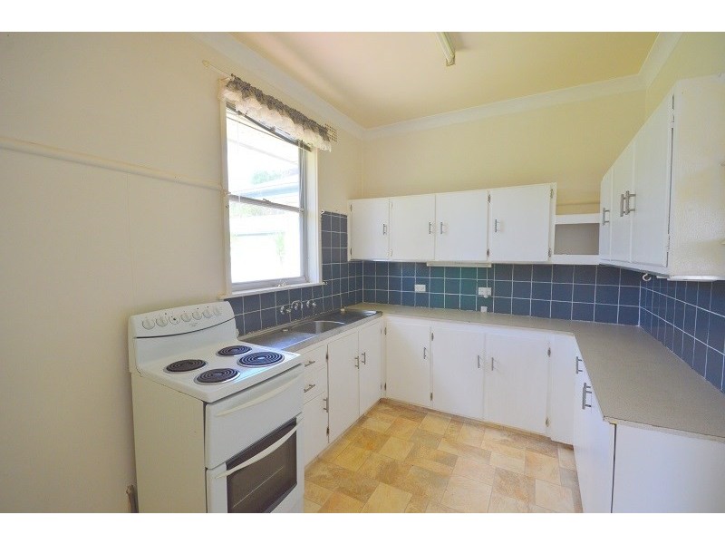 27 Binni Creek Road, Cowra NSW 2794