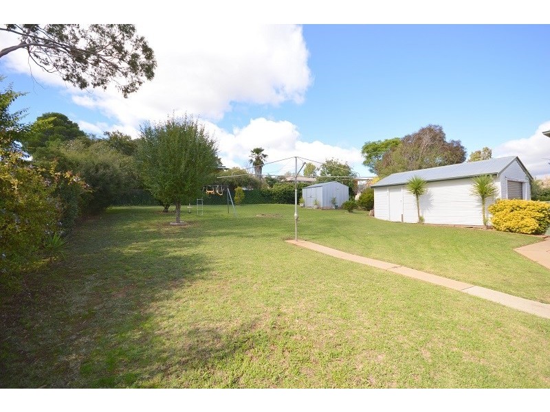 27 Binni Creek Road, Cowra NSW 2794