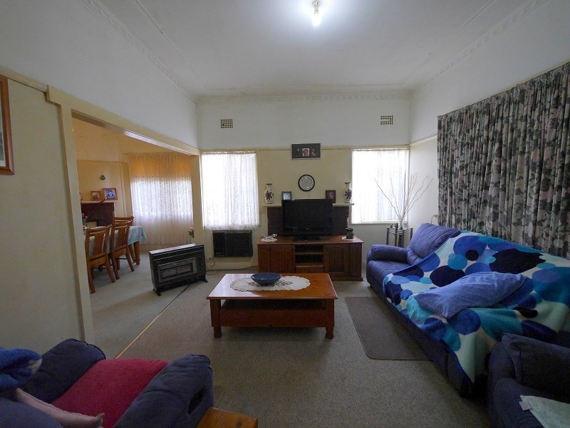 45 Darling Avenue, Cowra NSW 2794