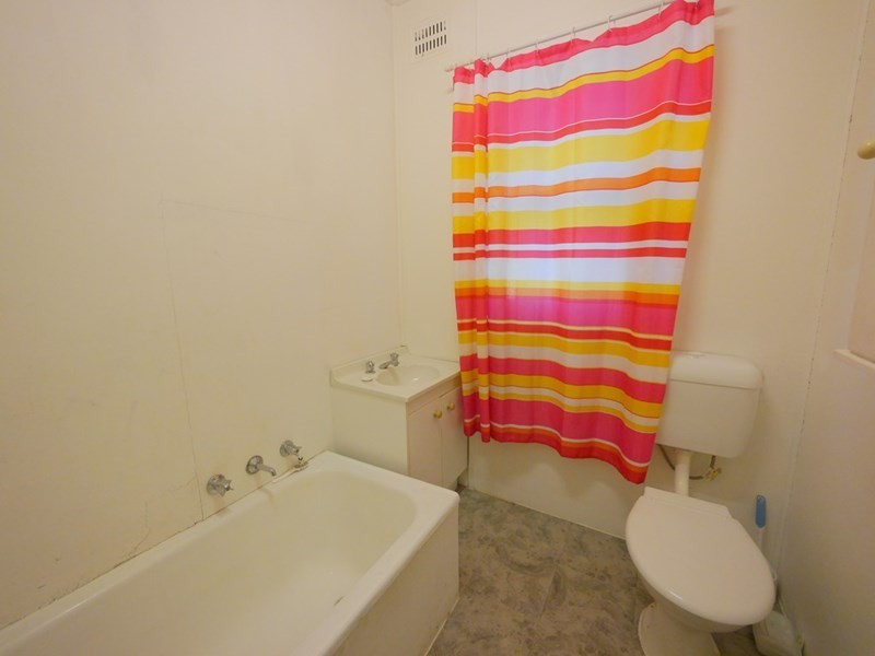 11 Haig Street, Cowra NSW 2794