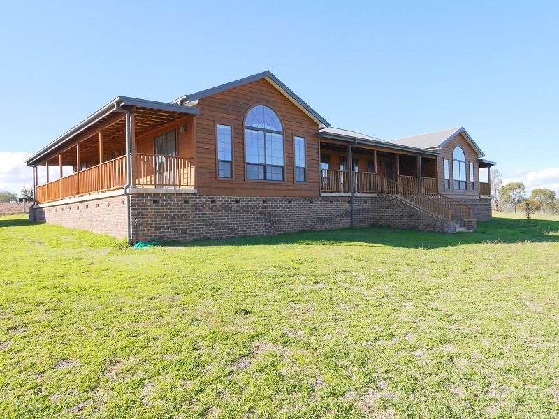 226 Elouera Road, Cowra NSW 2794