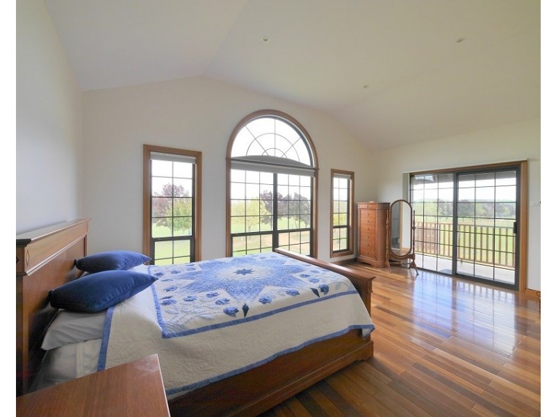 226 Elouera Road, Cowra NSW 2794