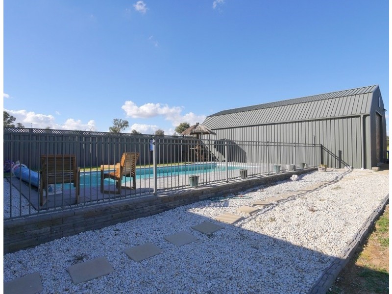 226 Elouera Road, Cowra NSW 2794