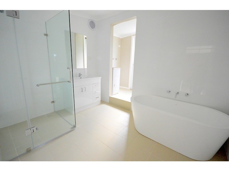 26 Lynch Street, Cowra NSW 2794