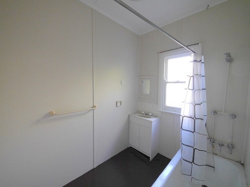 9 Nelson Street, Cowra NSW 2794