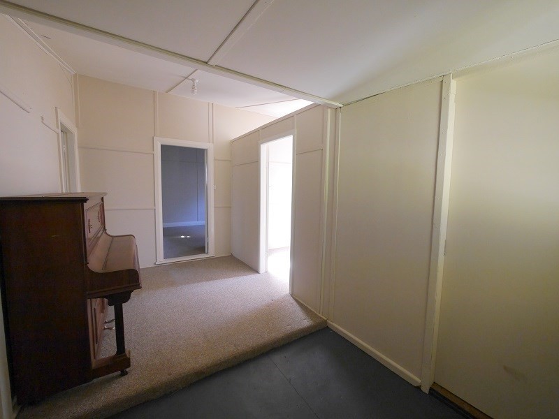 9 Nelson Street, Cowra NSW 2794