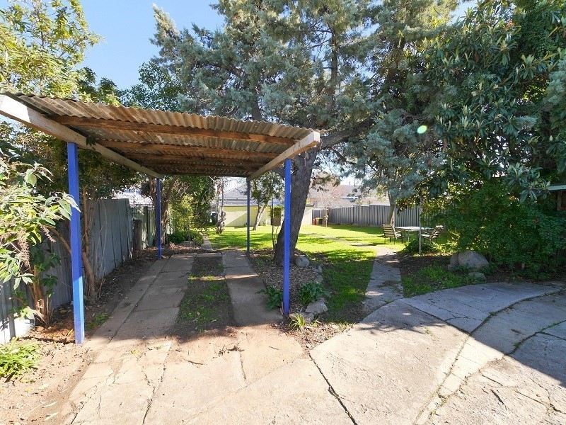 9 Nelson Street, Cowra NSW 2794