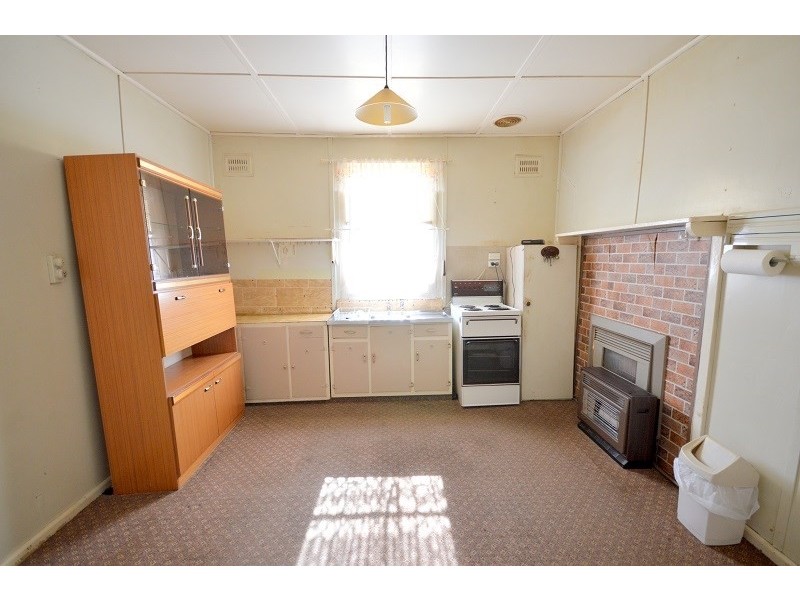 17 Victor Street, Cowra NSW 2794